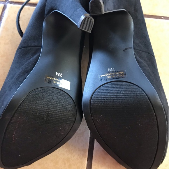 G BY GUESS Black Suede Heels - Picture 7 of 8